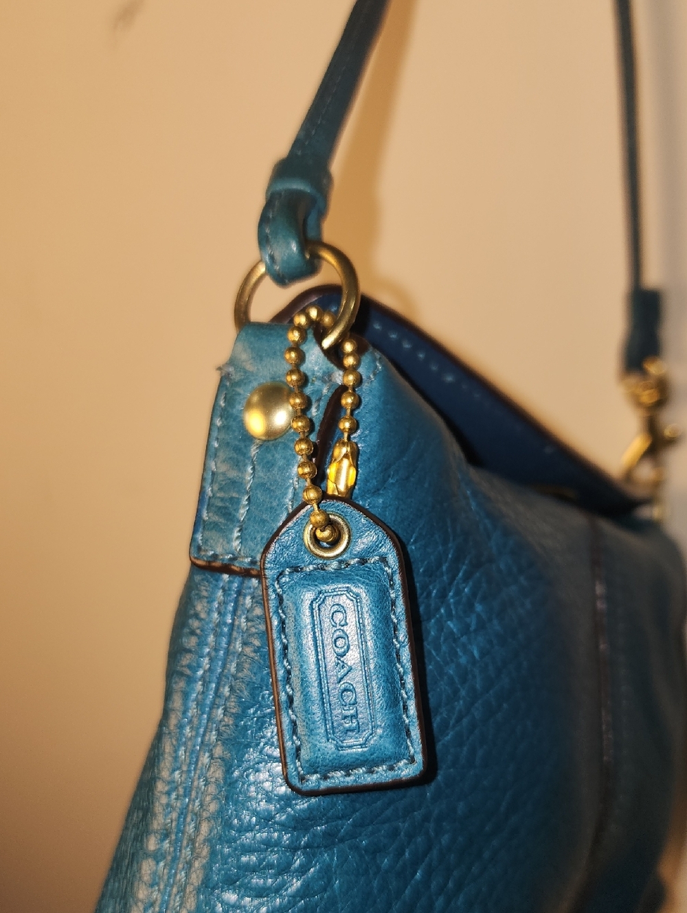 Coach Pebbled Leather Teal Blue Wristlet Clutch Pouch RARE Color Turnlock Gold - Picture 4 of 14